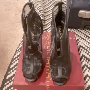 Nwb fabulous high heel peek toe bootie . All the rage